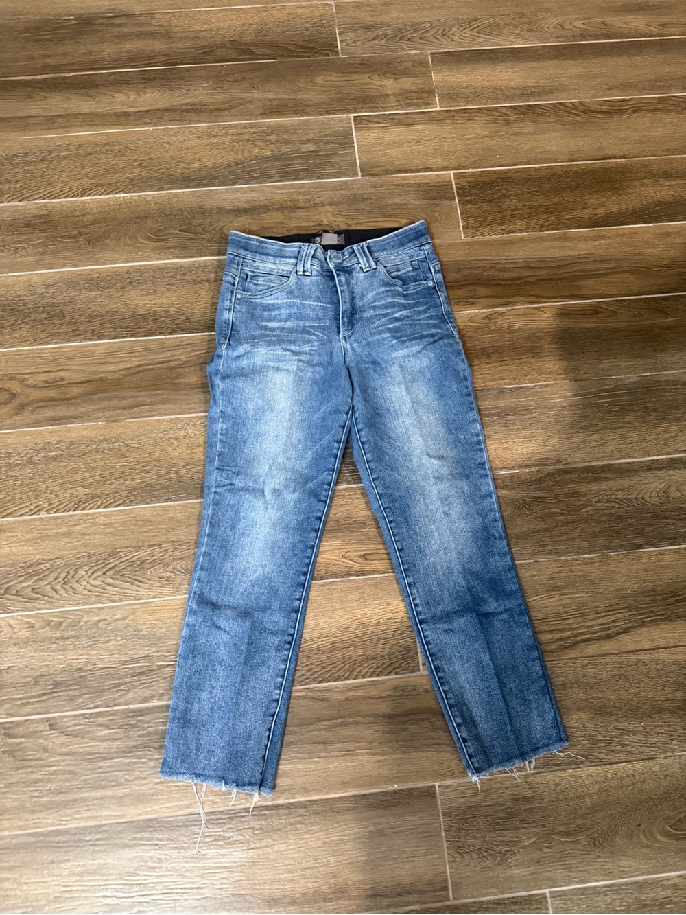 Democracy Straight-Leg Women’s Jeans in Blue Wash